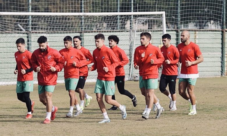 karsiyakada futbolcular antrenmana cikmadi 5813a503df46 |