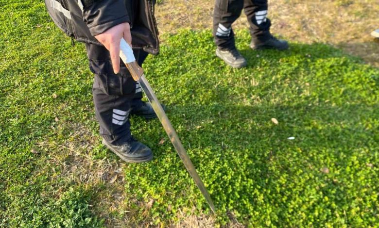 Kavgayı ayıran güvenlik görevlisi döner bıçağıyla yaralandı 1 kavgayi ayiran guvenlik gorevlisi doner bicagiyla yaralandi 889550a5a21a |