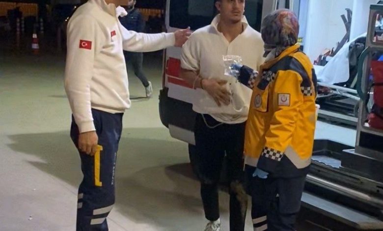 kavgayi ayirmak isterken bicaklandi 8b0f24019816 |