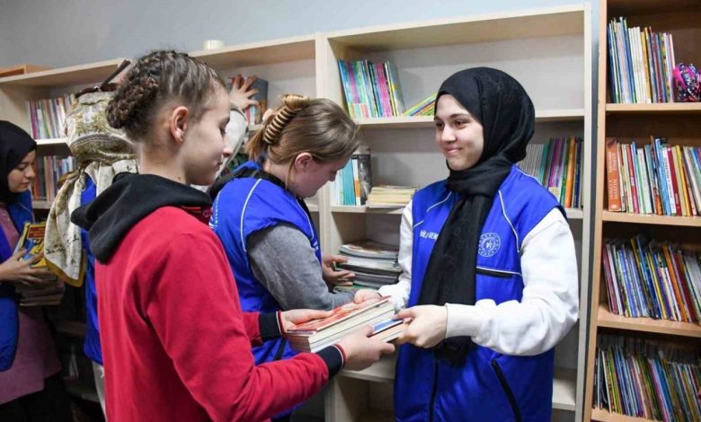 "Kitabım Kitabın Olsun" projesi gençlere eğitim ışığı oluyor 1 kitabim kitabin olsun projesi genclere egitim isigi oluyor 5fe520886171 |