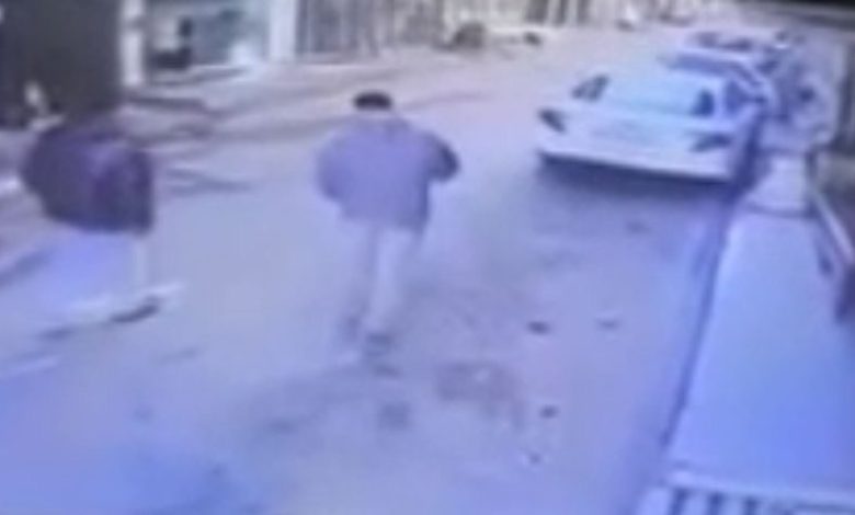 kursunlardan kacmak icin arac etrafinda ring attisilahli saldiri kamerada 161090270730 |