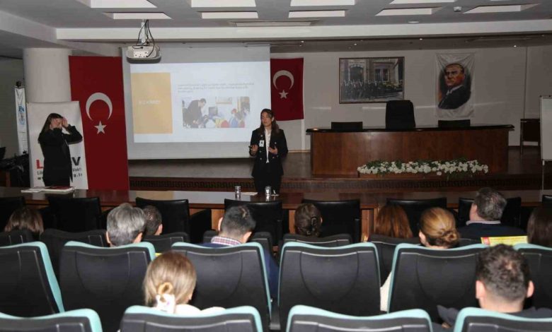 losevden farkindalik ve bilinclilik semineri 1e9c7b3fe4ed |