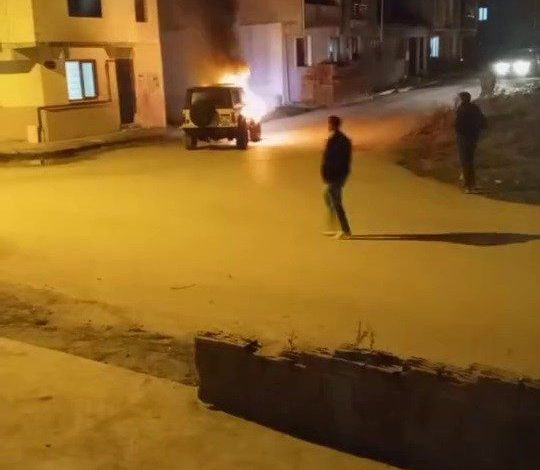 Lüks cip alev alev yandı 1 luks cip alev alev yandi 0f2f5f2b70fd |