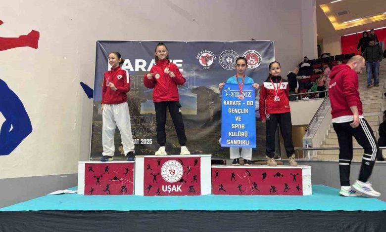 Manyaslı karateciler Ege Karate Ligi’nden madalyalarla döndü 1 manyasli karateciler ege karate liginden madalyalarla dondu 32962116aa82 |