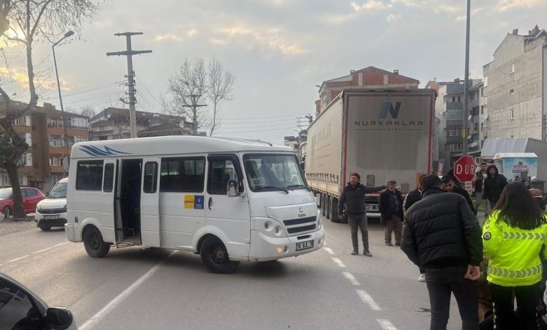 minibus ile carpisan motosikletteki cift yaralandi db4f00c0c7c2 |
