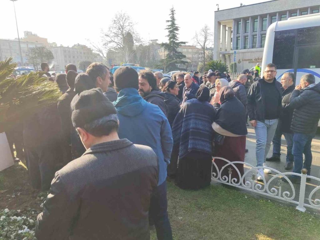 minibusleri 81 taksiye cevrilen esnaftan imamogluna tepki 8e13e7d7331d |