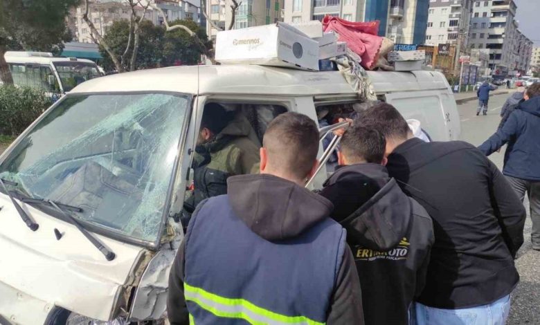 Minibüste can pazarı 1 minibuste can pazari a5d09dc0c627 |