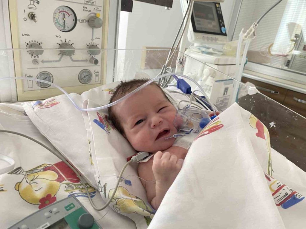 minik kalbe buyuk operasyon 12 gunlukken yapilan ameliyatla sagligina kavustu c0a2020a2028 |