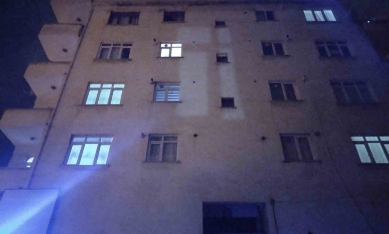 Pendik’te ev sahipleri ile kiracıların kavgası kanlı bitti: 3 yaralı 1 pendikte ev sahipleri ile kiracilarin kavgasi kanli bitti 3 yarali 49a8605ab3bc |