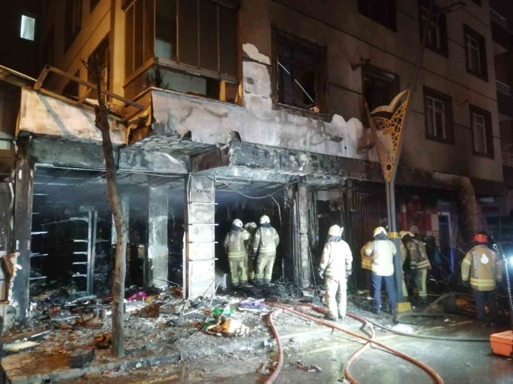 pendikte oyuncak dukkani alev alev yandi f14e0c188d03 |