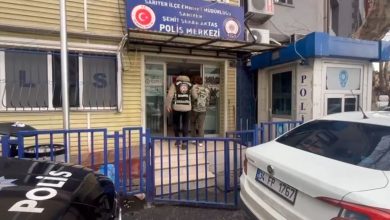 sariyerde akrobatik hareketler yapan motosikletli kamerada 15cf592aa198 |