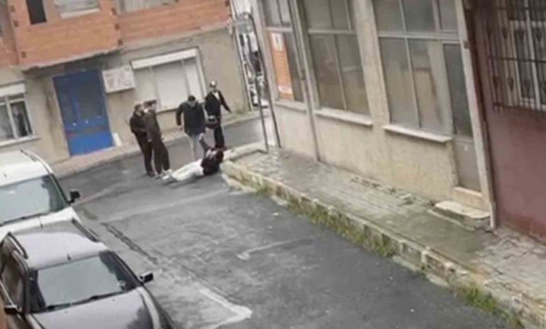 tartistiklari genci sokak ortasinda acimasizca dovduler e94bea2896d4 |