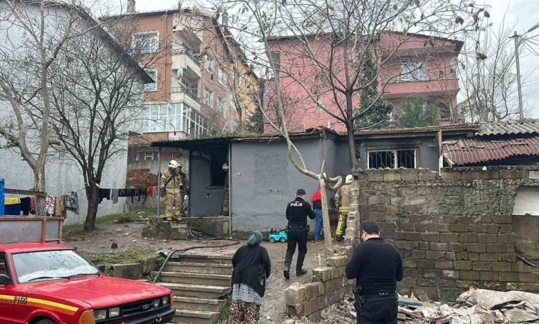 uskudarda gecekondu yangini o anlar kamerada f0f10e8d4038 |