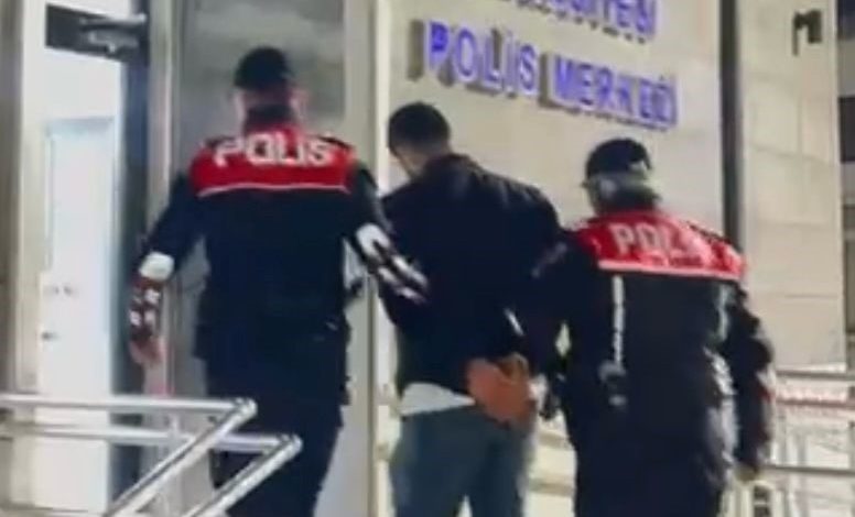 15 yilla aranan cinayet zanlisi izmirde yakalandi db89198fd815 |