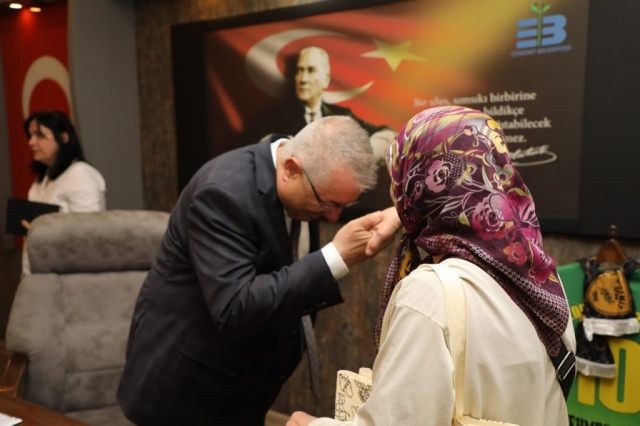 BASKAN ERTAS KADINLAR HER ALANDA DAHA GUCLU YER ALMALI 7 1024x682 |
