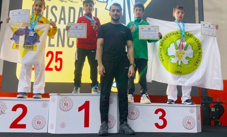 Aliağalı karateciler Kuşadası’ndan 5 madalya ile döndü 1 aliagali karateciler kusadasindan 5 madalya ile dondu e1ffe4e4cf46 |