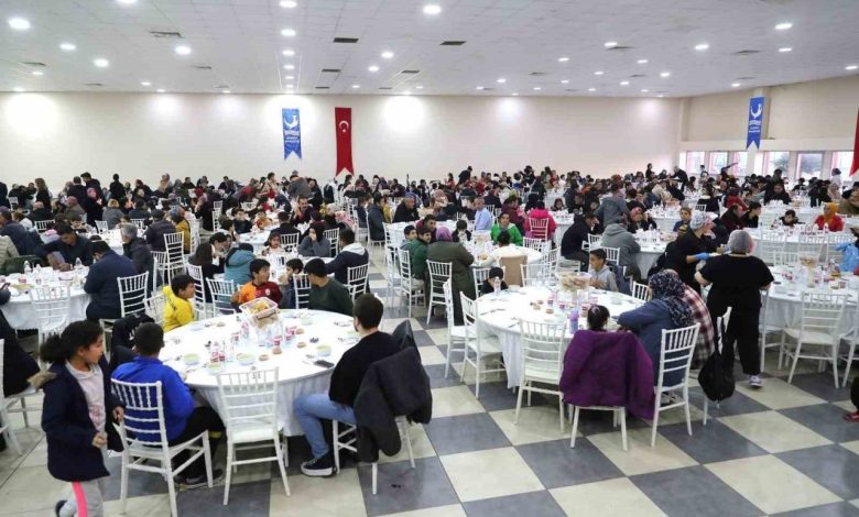 aliagalilar ilk iftarda bir araya geldi 9cb40bf5332a |