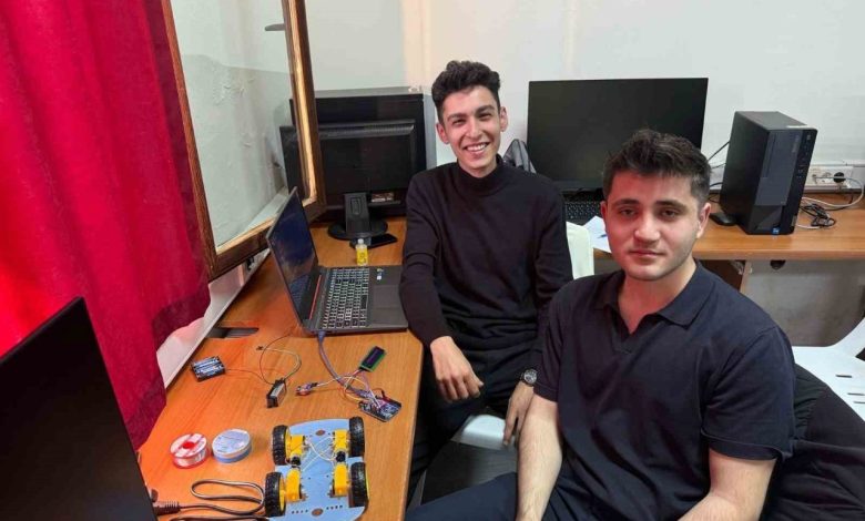 Altınoluk MYO öğrencilerinden alkol kaynaklı kazalara karşı akıllı çözüm projesi 1 altinoluk myo ogrencilerinden alkol kaynakli kazalara karsi akilli cozum projesi 87fe29673183 |