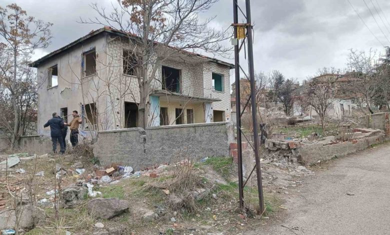 Ankara ölü bulunan kız çocuğunun babasından cinayet iddiası 1 ankara olu bulunan kiz cocugunun babasindan cinayet iddiasi 6c4c6ef71d4b |