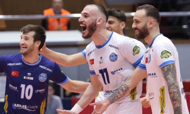 arkas spor erteleme macina cikiyor 7f328ef71650 |