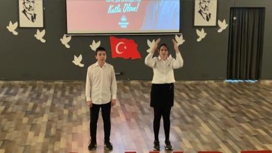ayvalikta ogrenciler istiklal marsini isaret diliyle seslendirdiler 9da32cec8683 |