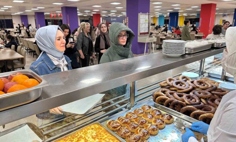 bakan goktas baskentte kyk yurdundaki kiz ogrencilerle sahur yapti 1104a7229aed |