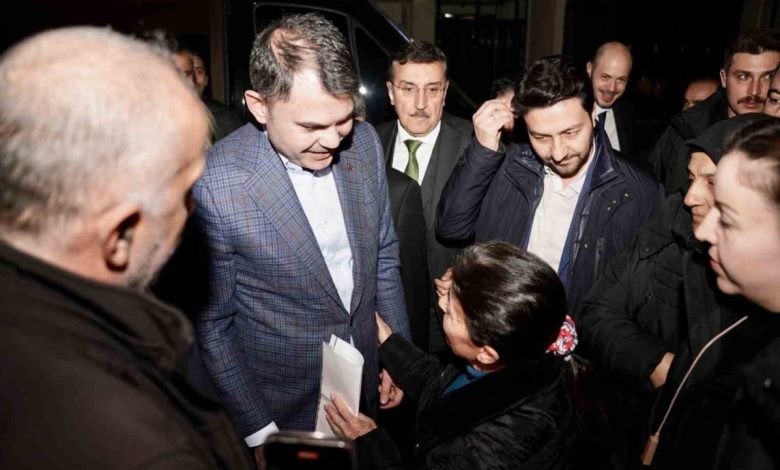 bakan kurum depremde ailesini kaybeden malatyali omer gurbuzu ziyaret etti 00465f1b027b |