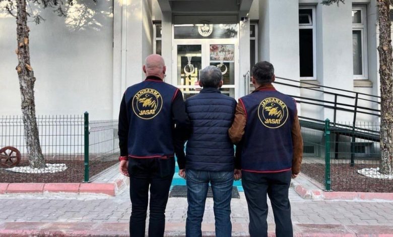 bakan yerlikaya duyurdu fetocu eski emniyet muduru ankarada yakalandi 50d912d71b69 |