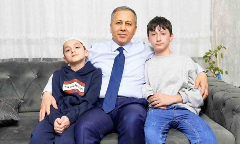 bakan yerlikaya sahipsiz kopeklerin saldirdigi tunahani ve ailesini ziyaret etti 4ee2a384bfeb |