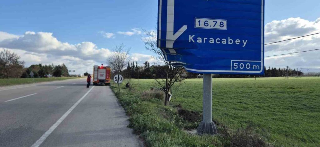 balikesir bandirma yolunda trafik kazasi 1 yarali da225405b8b5 |