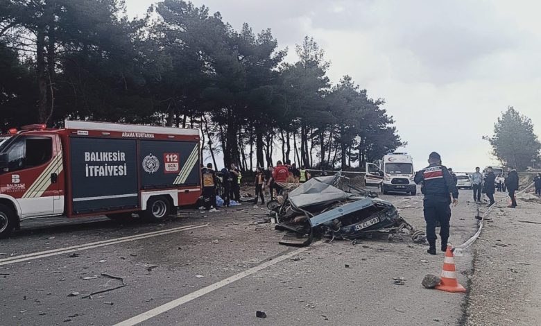 balikesirde feci kaza 1 olu 1i agir 10 yarali 558a1d686c25 |