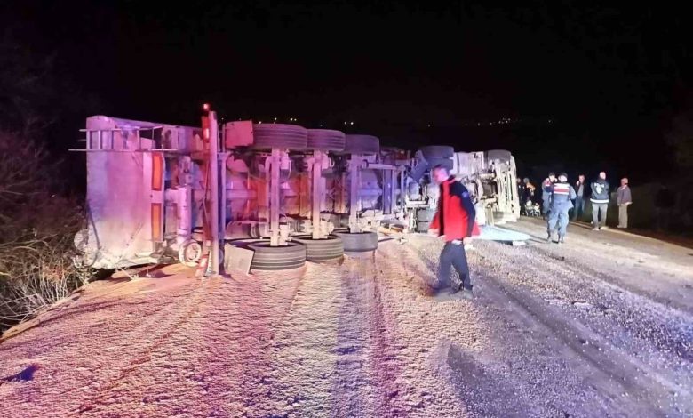 balikesirde micir yuklu kamyon devrildi 2 yarali 2ccfe019985d |
