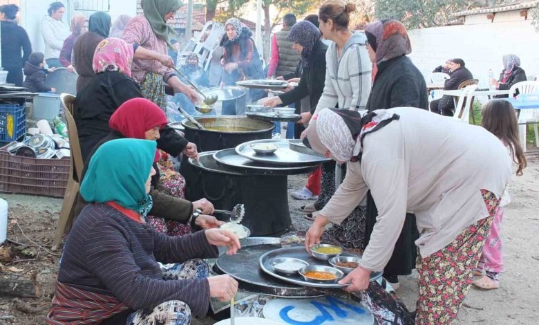 balikesirde toplu iftar gelenegi devam ediyor 1c5a2ea2bada |