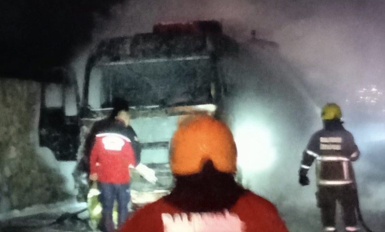 Bandırma-Çanakkale karayolunda tır kupasında yangın çıktı 1 bandirma canakkale karayolunda tir kupasinda yangin cikti bfd2d90b8e02 |