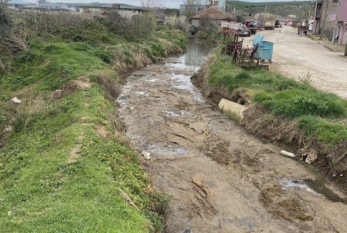 Bandırma’da dere kirliliği tepkiye neden oldu 1 bandirmada dere kirliligi tepkiye neden oldu 3c14e9a3f63b |