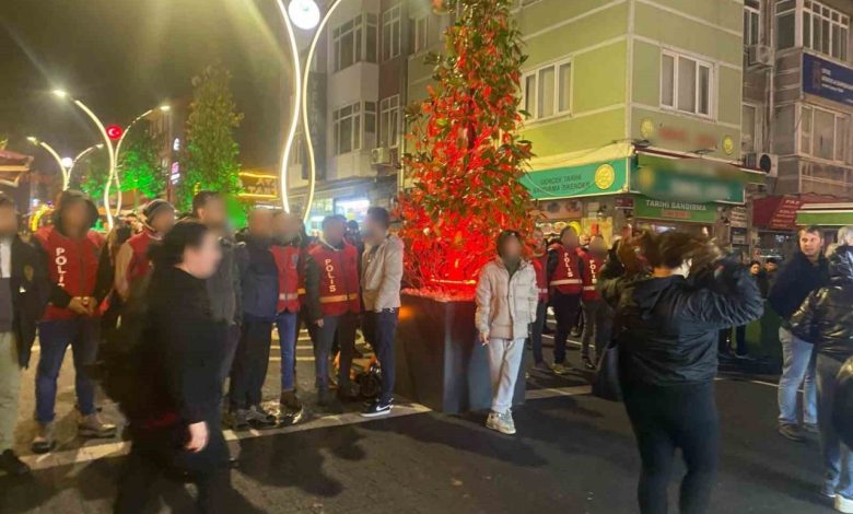 Bandırma’da eylemde gerginlik, 8 kişiye adli işlem başlatıldı 1 bandirmada eylemde gerginlik 8 kisiye adli islem baslatildi f8fa6f3eab12 |