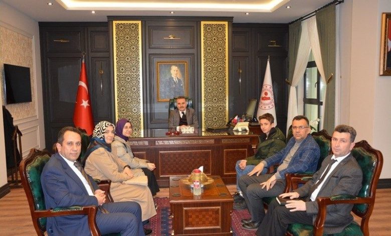 Başarılı hafızlardan Kaymakam Odabaş’a ziyaret 1 basarili hafizlardan kaymakam odabasa ziyaret 301c0060f083 |