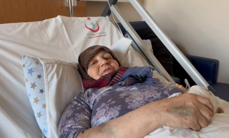 basibos kopekler 66 yasindaki kadini yaraladi 7ce9562aaa24 |