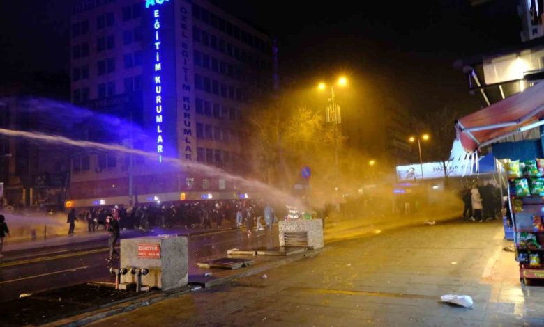 Başkentte protestolar devam ediyor 1 baskentte protestolar devam ediyor 052c3a2dceef |