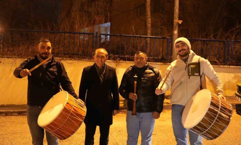 baskentte ramazan davulculari ilk sahurla calismaya basladi 4c1a59ba0fb1 |