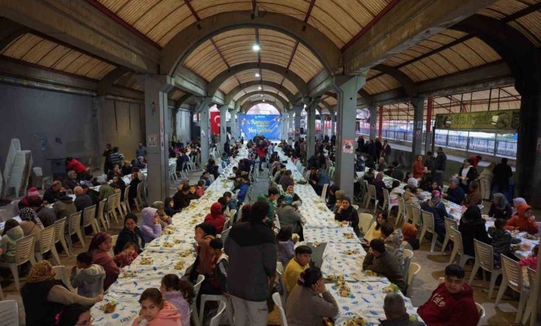 Bayraklı’da Ramazan bereketi 1 bayraklida ramazan bereketi a6975bf28e68 |