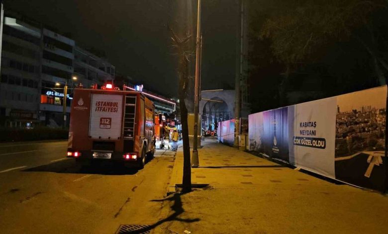 Beyoğlu’nda tarihi camide çıkan yangın korkuttu 1 beyoglunda tarihi camide cikan yangin korkuttu 98199ea959e4 |