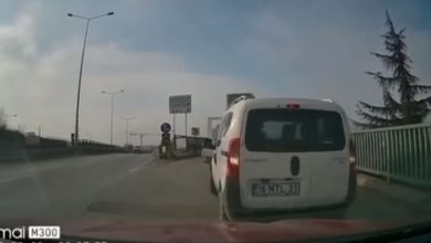 bir anda geri manevra yapti korku dolu anlar kameraya yansidi 798a21e9fc5a |