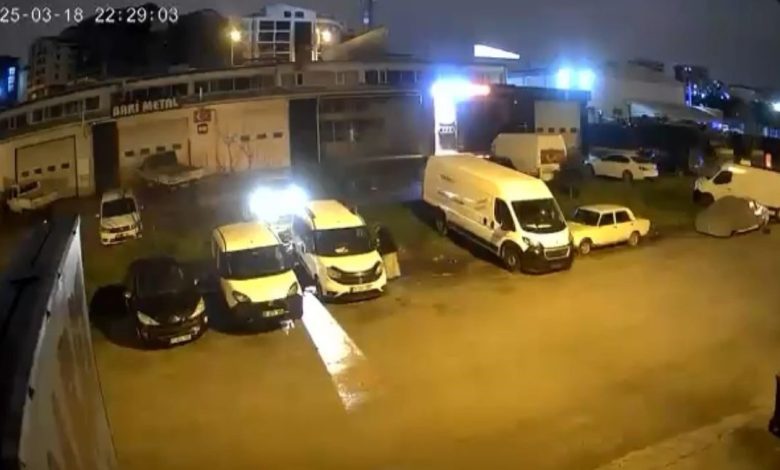 Böyle hırsızlık görülmedi: Kendi aracını çaldı 1 boyle hirsizlik gorulmedi kendi aracini caldi 3c99da7d0b46 |