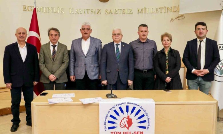 Burhaniye’de sözleşme sevinci 1 burhaniyede sozlesme sevinci c5a0ec1ee313 |