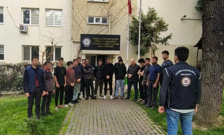 Bursa’da kaçak göçmenleri çalıştırdığı tespit edilen 2 şüpheli yakalandı 1 bursada kacak gocmenleri calistirdigi tespit edilen 2 supheli yakalandi 2c8dc0407eb7 |