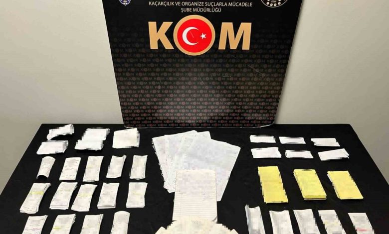 bursada sahte akaryakit fisi duzenleyerek vergi kaciran 12 kisi yakalandi 02ce763426c2 |