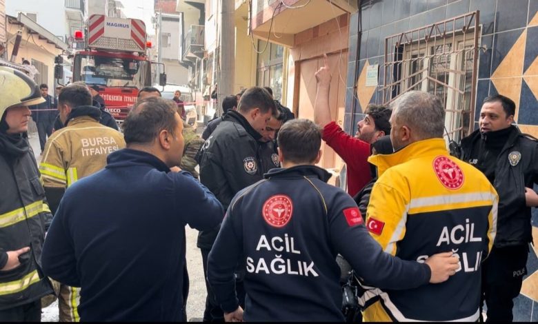 Bursa’da yangında can pazarı...2 si çocuk 4 kişi kurtarıldı 1 bursada yanginda can pazari2 si cocuk 4 kisi kurtarildi 81a3a77c1c83 |