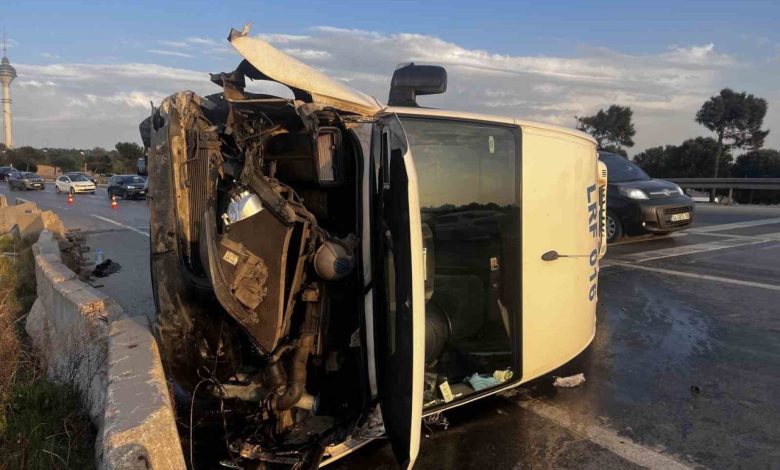 buyukcekmecede servis minibusu devrildi 3eeb88ce7680 |