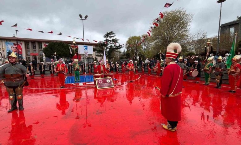 canakkale deniz zaferinin 110 yil donumu kutlamalarinda mehteran gosterisi bc0afc250c78 |